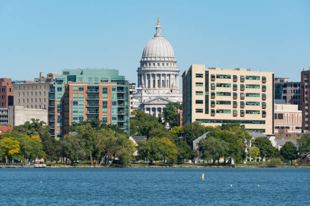 Wisconsin State Capitol Building Wisconsin State Capitol Building from Lake Monona in Madison, Wisconsin lake monona photos stock pictures, royalty-free photos & images