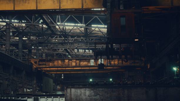 fabryka metali - abandoned factory warehouse dark zdjęcia i obrazy z banku zdjęć