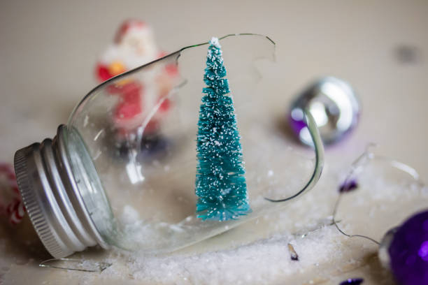 istock Broken Glass Christmas Tree Decoration Ornamen 1185066023