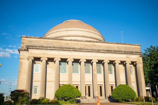 Church of Christ Scientist with marble columns ionic rhythm. Tulsa, Oklahoma, US. Tulsa, Oklahoma, USA. May 13, 2019. The First Church of Christ Scientist. Marble columns ionic rhythm decorate the entrance of the historical building. tulsa landmark stock pictures, royalty-free photos & images