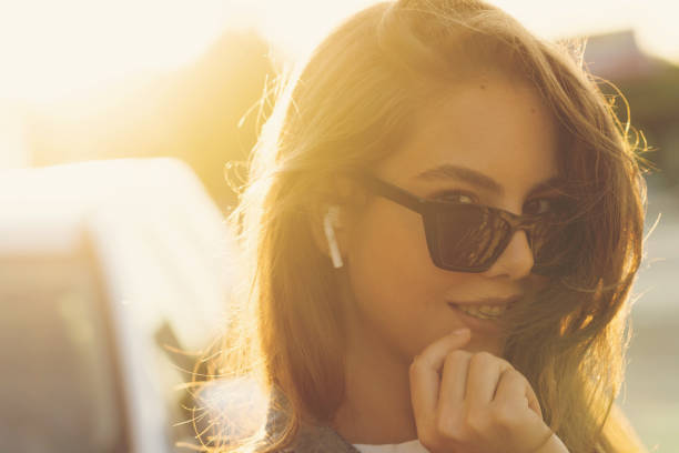 istock Pretty girl outdoor 1185141118