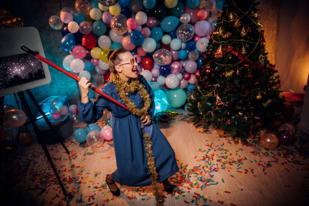 istock I love cleaning after the party 1185177873