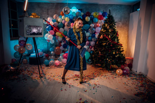 istock I love cleaning after the party 1185178484