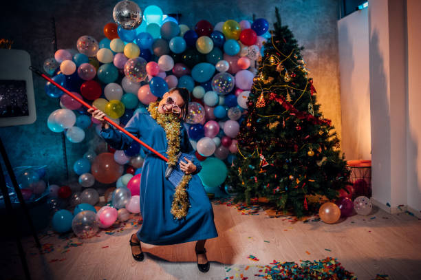 istock I love cleaning after the party 1185180220