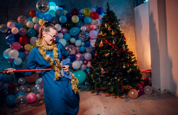 istock After party cleaning is fun 1185180502