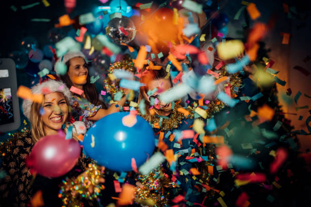 istock Partying on the new year's eve 1185186200