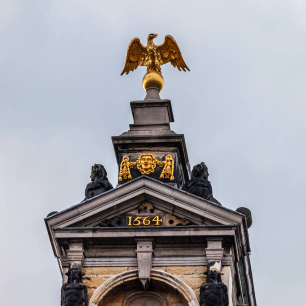 belgien, antwerpen - architektonisches merkmal - building feature fotos stock-fotos und bilder