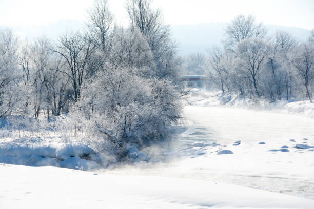 istock River of winter cold morning 1185221882