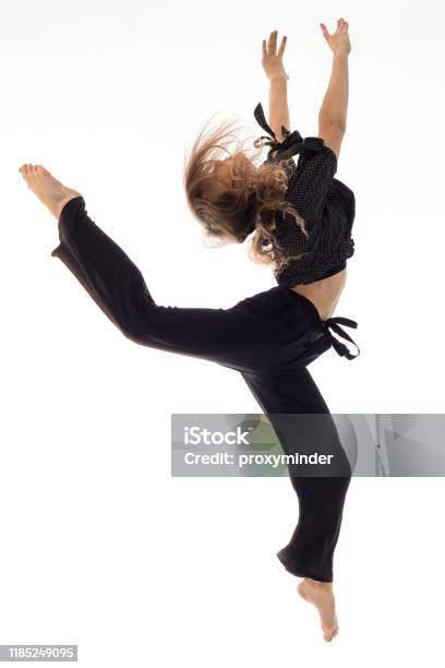 흰색 배경에 댄서 14-15 살에 대한 스톡 사진 및 기타 이미지 - 14-15 살, Performing Arts Event ...