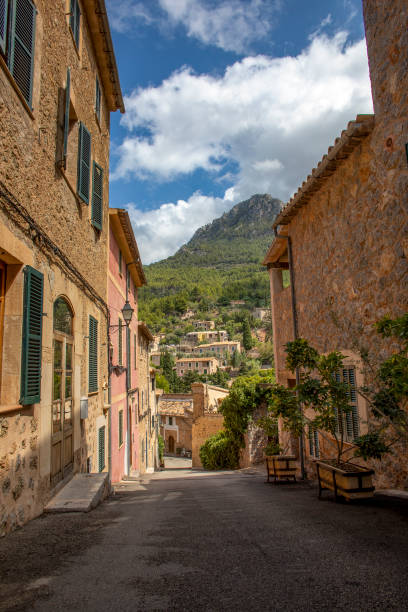istock The town of Deia 1185287281