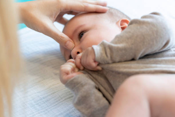 istock Releasing sinus pressure for a baby boy 1185317358