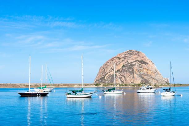 istock Morro Rock in Morro Bay, California 1185366367