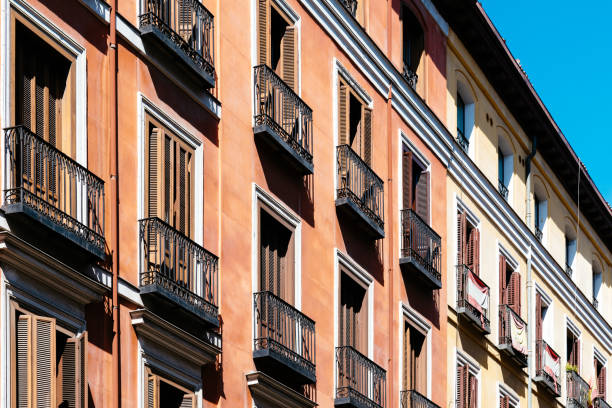 istock Old colorful and beautiful facades in Madrid 1185367549