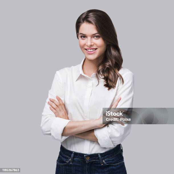Lächelnde Geschäftsfrau Porträt Stockfoto und mehr Bilder von Frauen - Frauen, Eine Frau allein, Geschäftsfrau