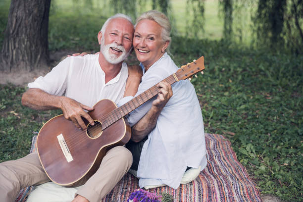istock Should we sing you a song ? 1185380127