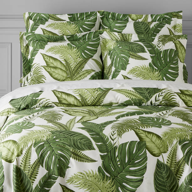 istock Kids Bedding: Boys Classic white and Green Plaid Bedding 1185407402