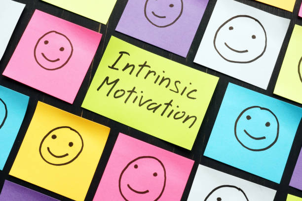 istock Intrinsic motivation concept. Color memo sticks with faces. 1185407417