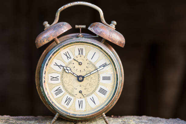 istock Detail old alarm clocks 1185419522