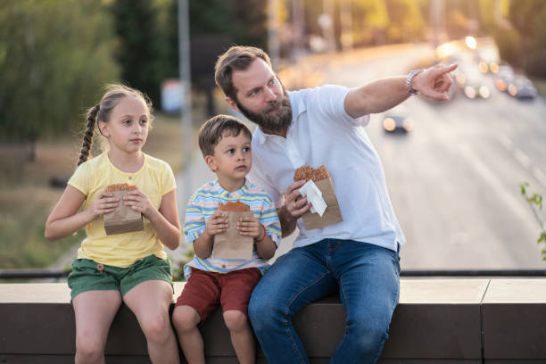 istock Time for burgers 1185433649