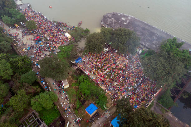 istock CHHAT PUJA, THE PRAYER TO THE SUN GOD. 1185454845