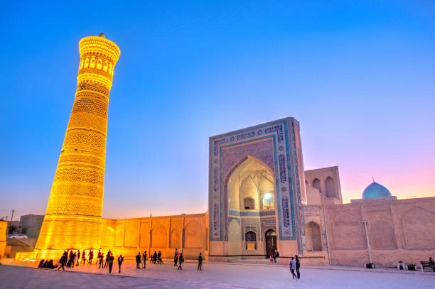 istock Po-i-Kalyan at dusk, Bukhara 1185456075