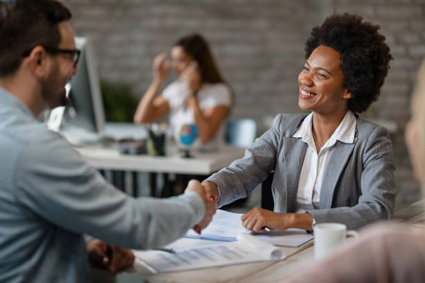 istock Her greatest success are satisfied customers! 1185461874