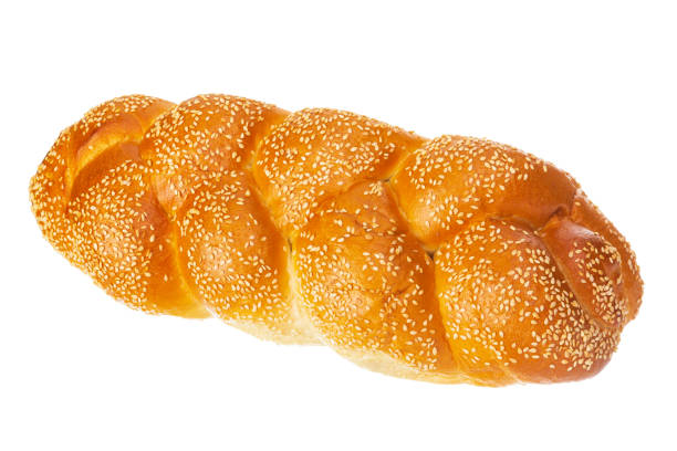 плетеная халла с кунжутом - hanukkah loaf of bread food bread стоковые фото и изображения