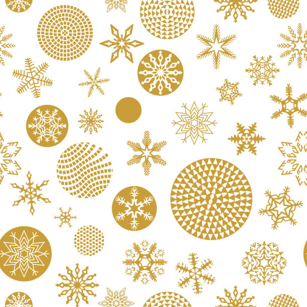 illustrazioni stock, clip art, cartoni animati e icone di tendenza di motivo natalizio senza cuciture con fiocchi di neve dorati alla moda e palline di albero di natale sfaccettate su sfondo bianco. semplici forme geometriche carta da parati dal design retrò, carta da imballaggio - spherical joint