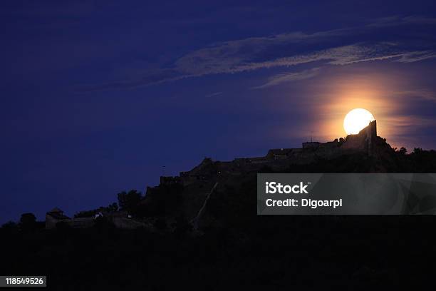 Lua Cheia - Fotografias de stock e mais imagens de Castelo - Castelo, Escuro, Medieval