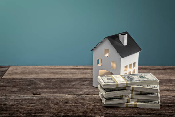 istock Buying a home for sale 1185506720