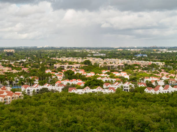 aerial photo townhomes in broward county florida - broward county imagens e fotografias de stock