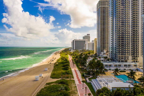 istock Aerial view Miami Beach Atlantic Greenway bike path 1185521949