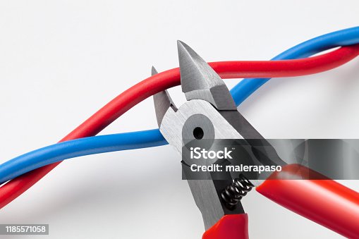 istock Cut the red wire or the blue wire? Photo with clipping path. 1185571058