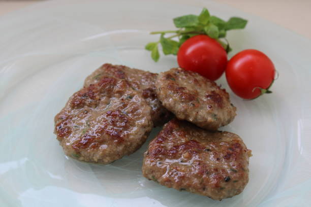istock meatballs and vegetables 1185572290