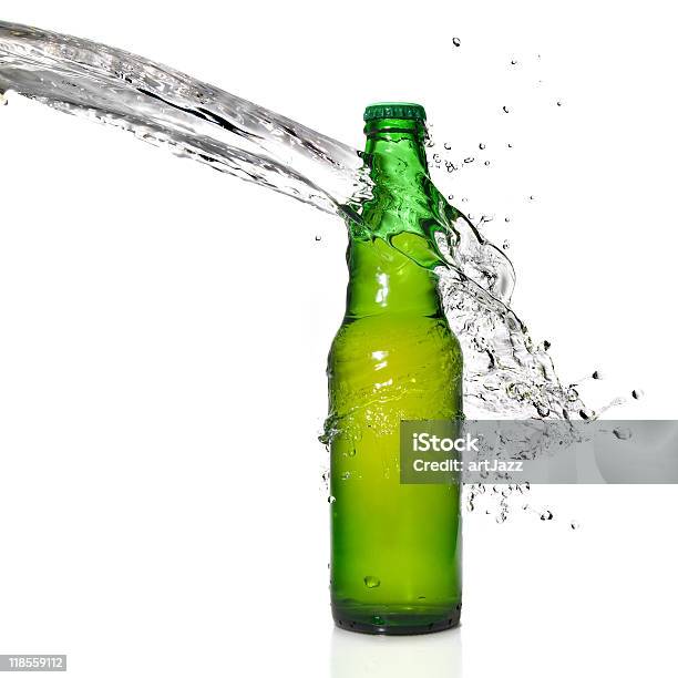 Butelki Piwa Z Wody Splash - zdjęcia stockowe i więcej obrazów Alkohol - napój - Alkohol - napój, Bańka, Bez ludzi