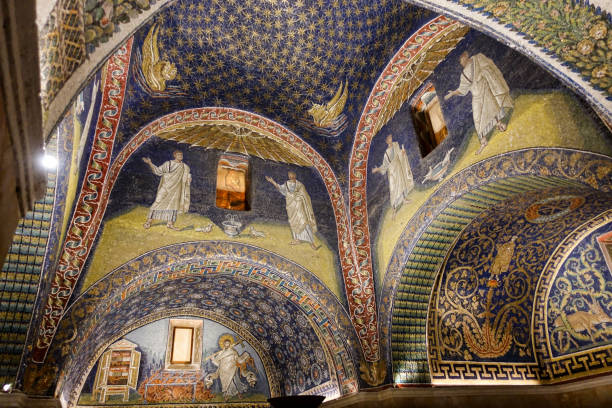 ravenna mausoleum of galla placidia - circa 5th century imagens e fotografias de stock