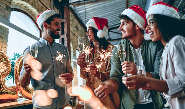 istock Celebrating Christmas in office 1185622602
