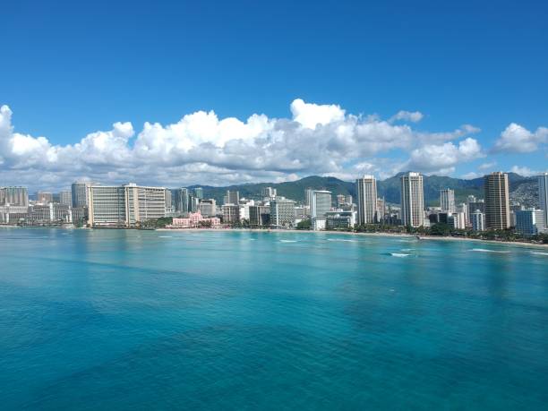 vista aérea panorámica de la playa de hawaii waikiki - hawaii islands big island waikiki beach fotografías e imágenes de stock