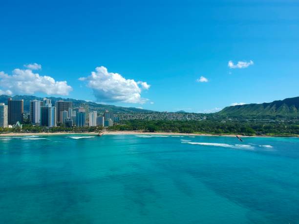 vista aérea panorámica de la playa de hawaii waikiki - hawaii islands big island waikiki beach fotografías e imágenes de stock