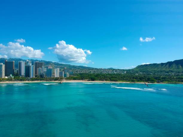 panoramic aerial view of hawaii waikiki beach - hawaii islands big island waikiki beach imagens e fotografias de stock