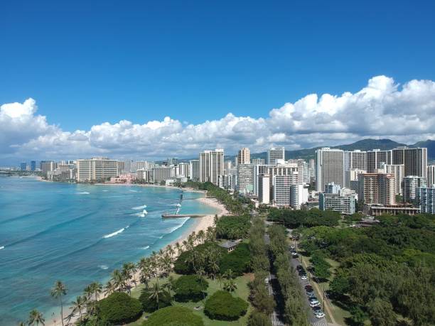 panoramic aerial view of hawaii waikiki beach - hawaii islands big island waikiki beach imagens e fotografias de stock