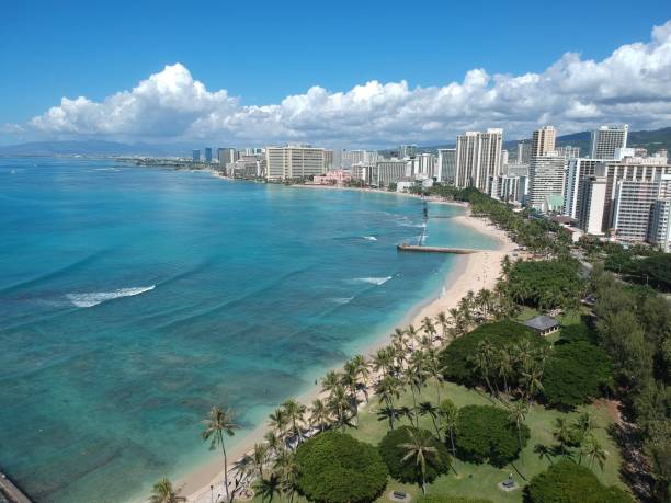 panoramic aerial view of hawaii waikiki beach - hawaii islands big island waikiki beach imagens e fotografias de stock