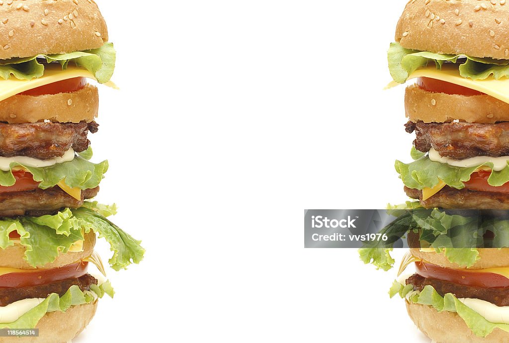 Podwójny hamburger na białym tle - Zbiór zdjęć royalty-free (Hamburger)
