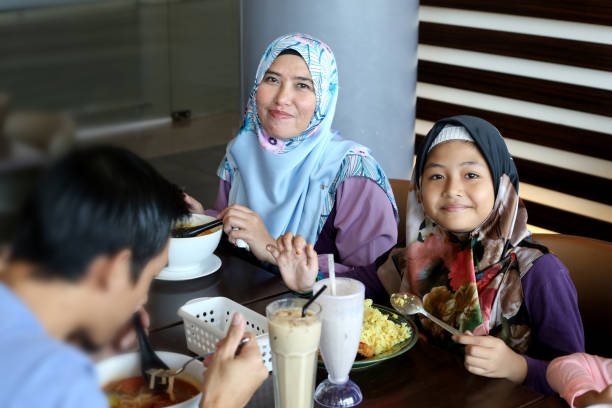 istock South East Asia: Malaysia - Big Family Gathering 1185645398