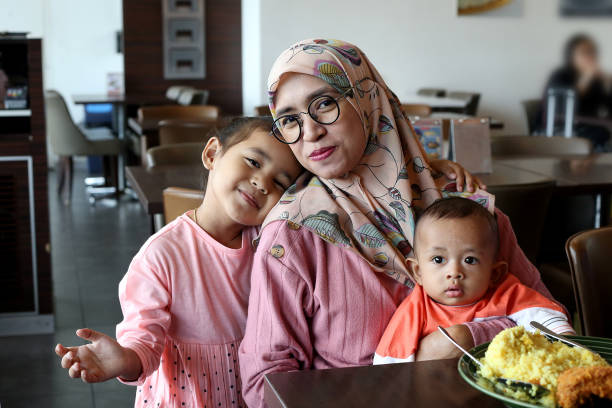 istock South East Asia: Malaysia - Big Family Gathering 1185645939
