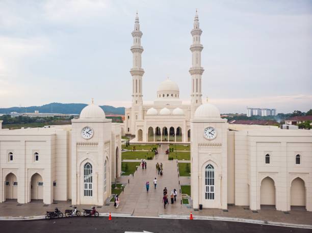 istock Aerial view of Masjid Sri Sendayan 1185663401