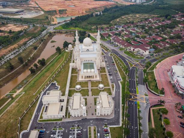 istock Aerial view of Masjid Sri Sendayan 1185663526