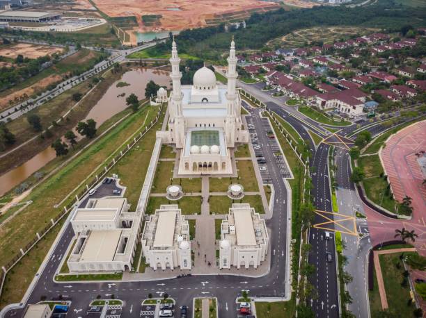 istock Aerial view of Masjid Sri Sendayan 1185664165