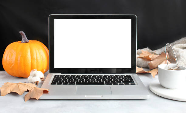 istock Computer screen for mockup, autumn and thanksgiving concept, 1185671879