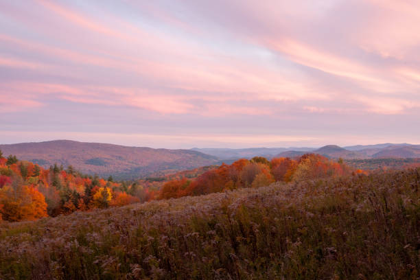 istock Vermont Landscape in Autumn 1185676506